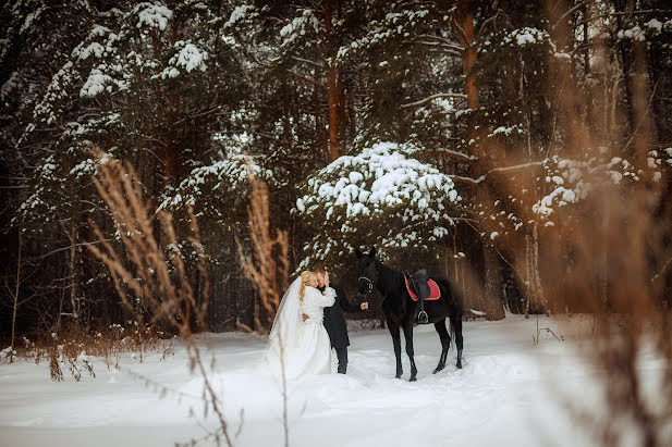 Photographe de mariage Lyubov Pyatovskaya (lubania89). Photo du 1 avril 2016