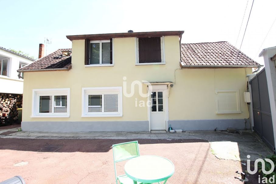 Vente maison 5 pièces 135 m² à Boves (80440), 248 500 €