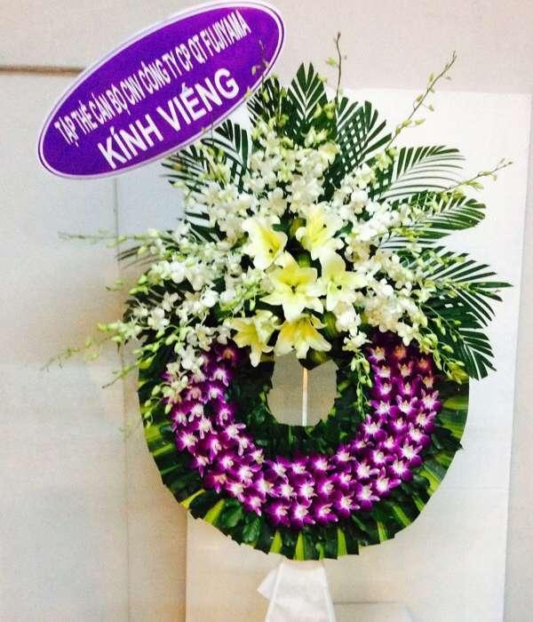 Ảnh có chứa bàn, cây, trong nhà

Mô tả được tạo tự động