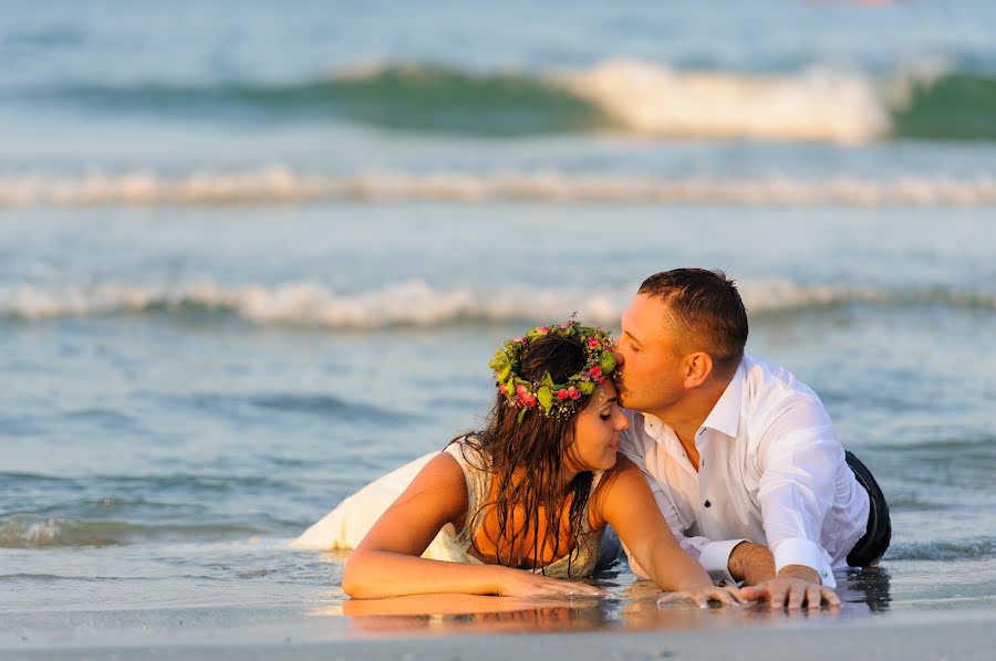 Wedding photographer Ciprian Băbușanu (babusanu). Photo of 17 September 2014