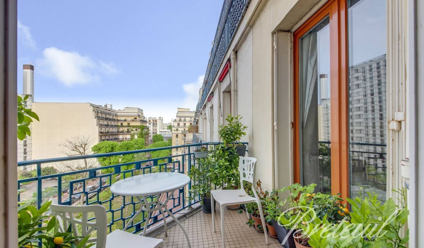 Apartment with terrace Paris 16th