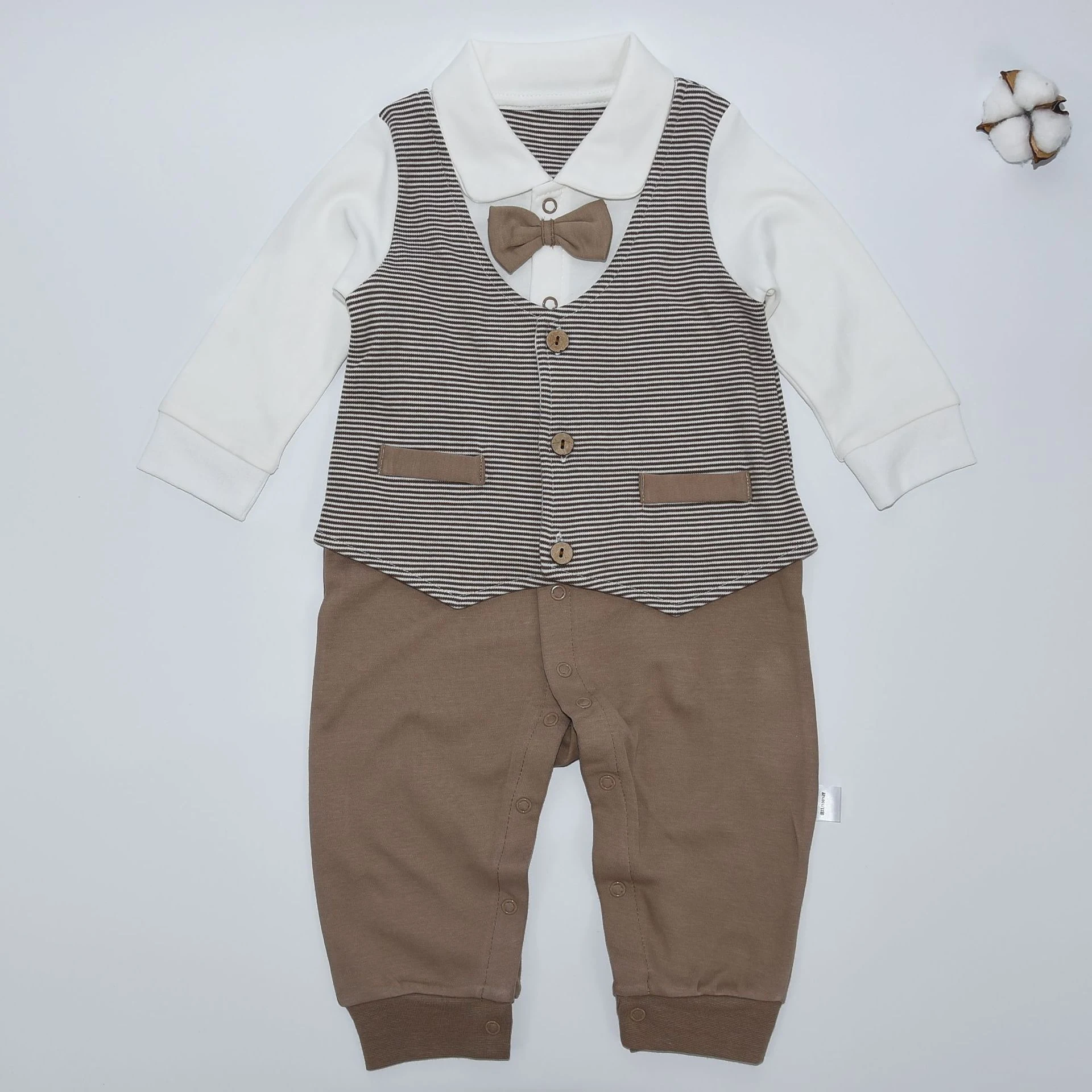 Title 4, Britse Gentleman baby kruippakje van katoen, ka...