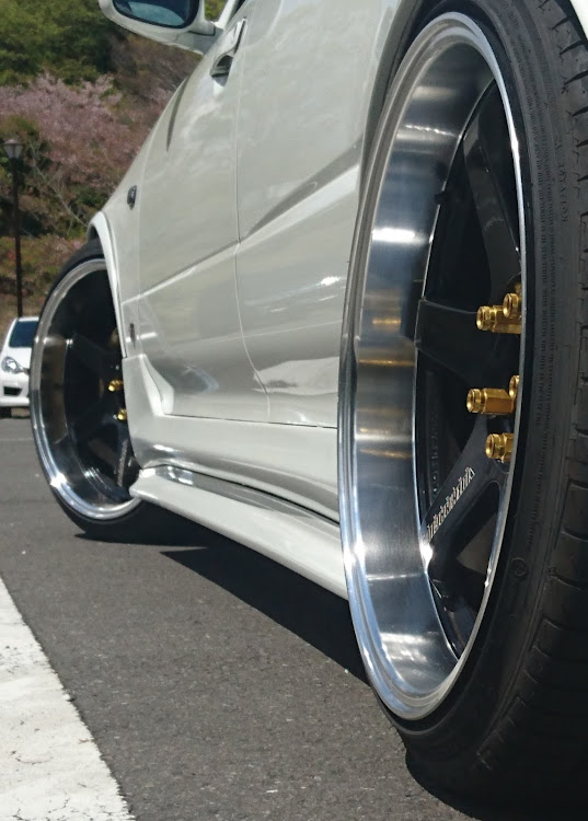 スカイラインのみんなでつくろうホイール図鑑・TE37・BNR32・ニスモ・スカイラインに関するカスタム事例の投稿画像2枚目