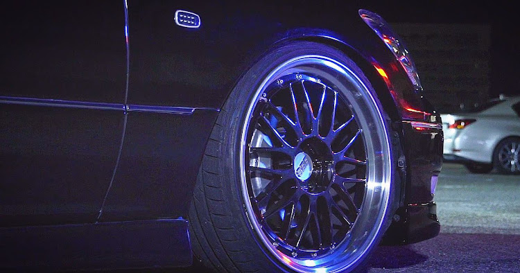 セルシオの走行動画・屋上で撮影・ドローン撮影・BBS LM 20th anniversary editionに関するカスタム事例の投稿画像2枚目
