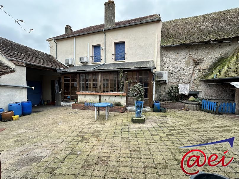 Vente maison 6 pièces 175 m² à Briare (45250), 113 000 €