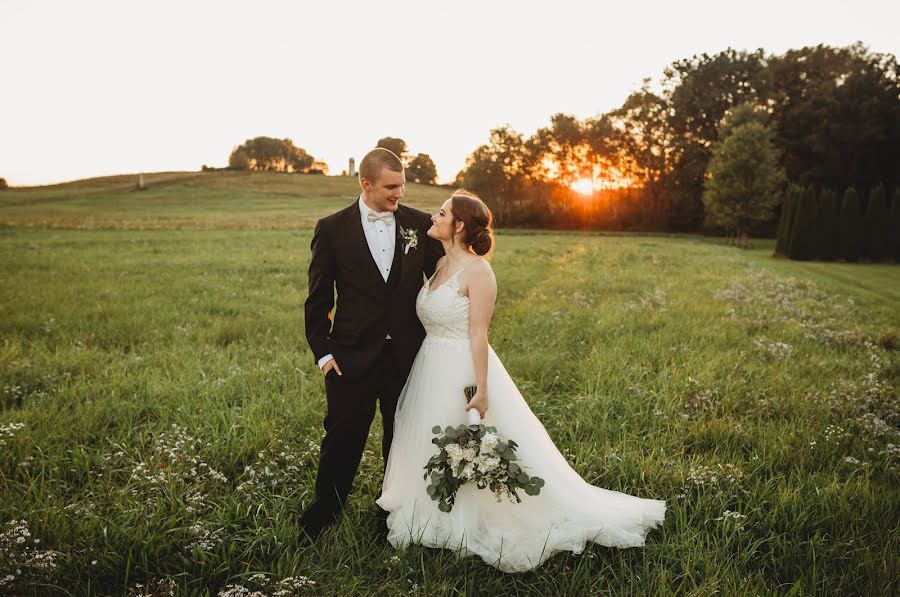 Fotograf ślubny Heather Schmader (heatherschmader). Zdjęcie z 8 września 2019