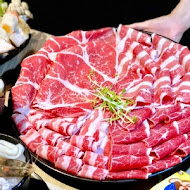 肉多多火鍋