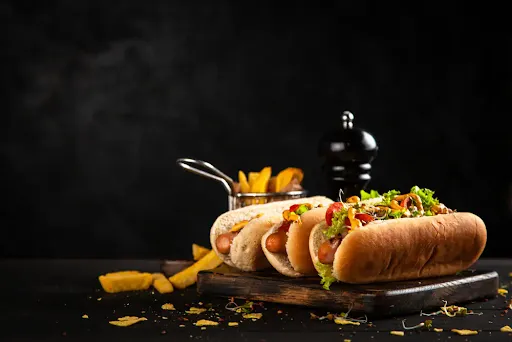 Chilli Paneer Hotdog