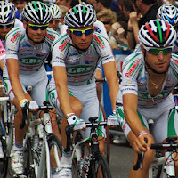 A protezione della maglia rosa di 