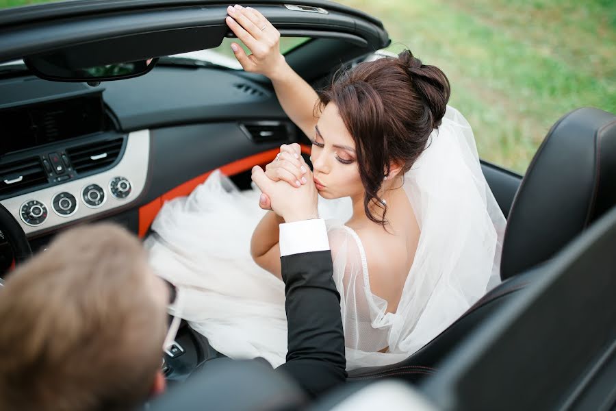 Wedding photographer Olga Vasileva (olgakapelka). Photo of 5 April 2020