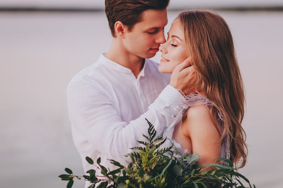 Fotógrafo de casamento Anna Nikiforova (nikiforova). Foto de 7 de abril 2020