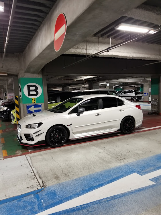 WRX STIのスイスポRさんが投稿したカスタム事例の投稿画像2枚目