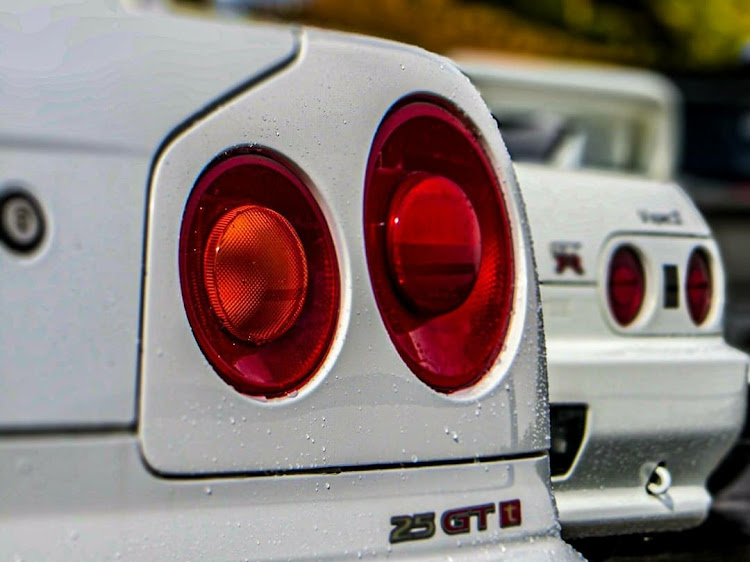 スカイラインのBNR32・VspecⅡ・25GT-t・雨上がり・ドライブに関するカスタム事例の投稿画像1枚目