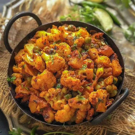 Gobhi Aloo [500 Grams]