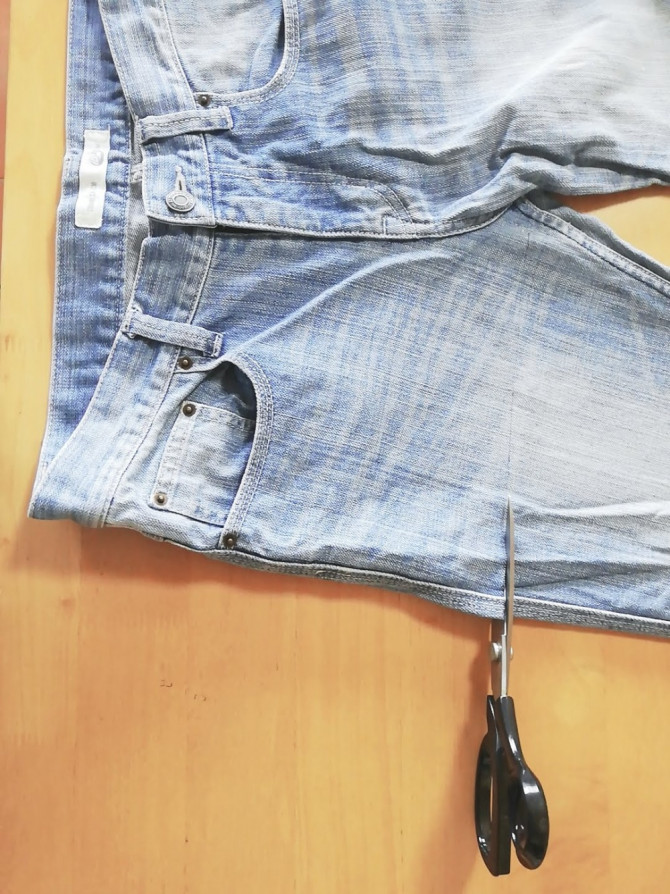 デニムリメイク 履き古したジーンズがおしゃれなバッグに変身 簡単な作り方 Trill トリル