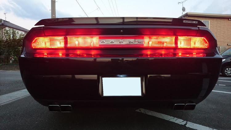 チャレンジャーのマフラー加工・アメ車・マッスルカー・V8サウンド・ガレージに関するカスタム事例の投稿画像1枚目
