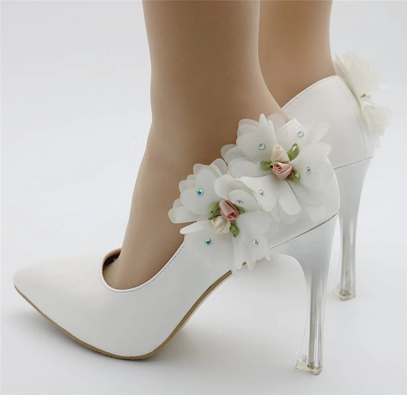 Title 6, Chaussures de mariage blanches à fleurs, stilet...