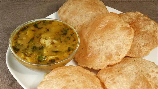 Aloo With Poori