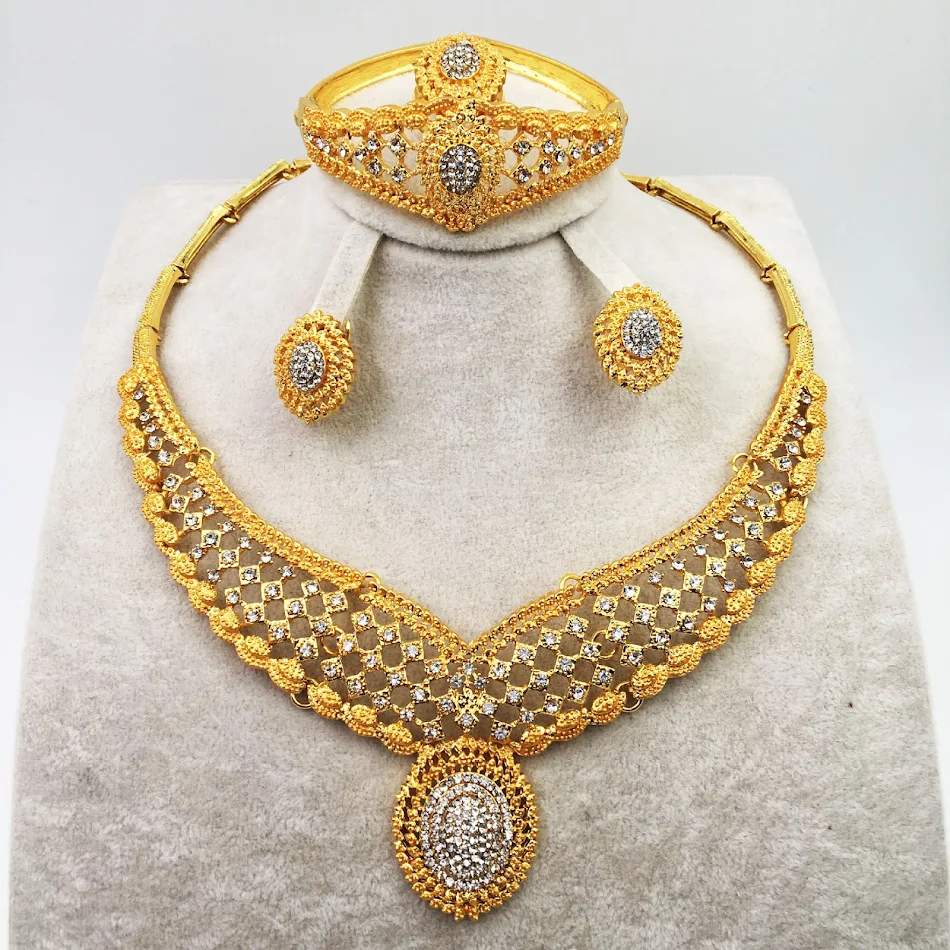 Juego de Joyas de Aleación Collar Pulsera Anillo y Pendientes Conjunto de Cuatro Piezas Elegancia Accesible para Cualquier Ocasión