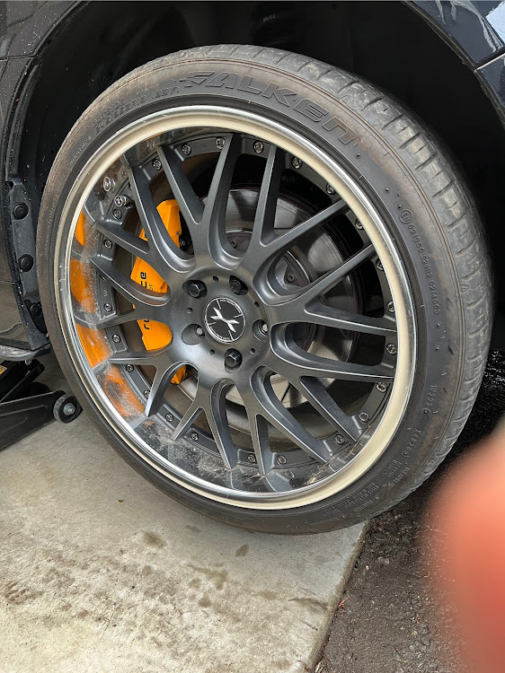 WRX S4のホイール交換・いつもイイね＆コメントありがとうございます😆・3月もよろしくお願いしますに関するカスタム事例の投稿画像4枚目