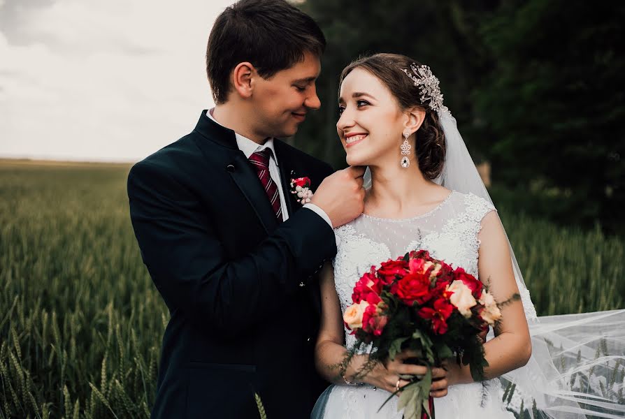 Fotografo di matrimoni Yuliya Velichko (julija). Foto del 1 settembre 2016