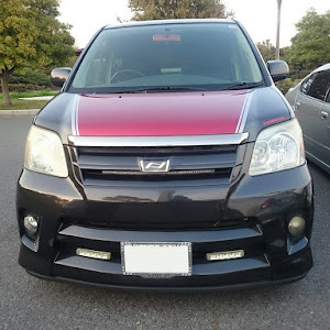 ノア AZR60G