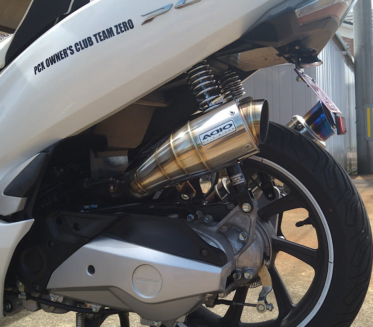 yaris5126/E.C.O.Jさんが投稿したＰＣＸ・エアクリーナー交換・バイク熱再燃中🔥・車熱が上がらないに関するカスタム事例の投稿画像1枚目