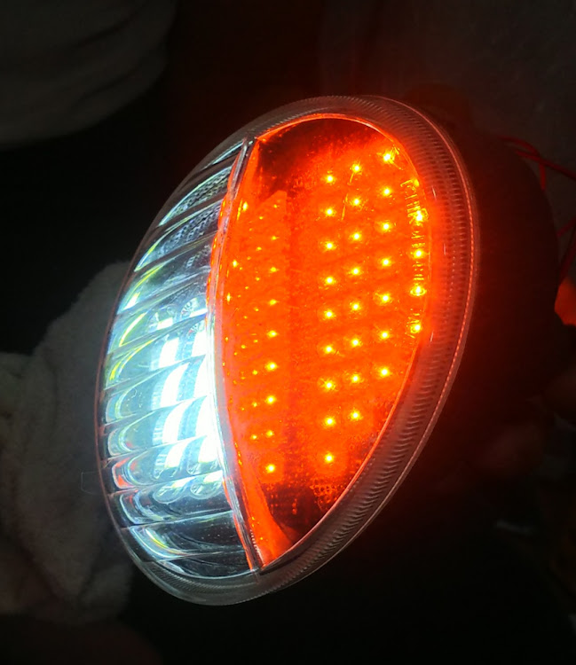 コペンのまだまだ続く・自作LED に関するカスタム事例の投稿画像5枚目