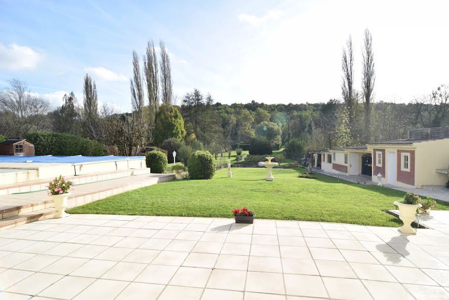 Vente viager 8 pièces 200 m² à Saclas (91690), 350 000 €