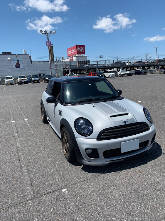 ミニジョンクーパーワークスのドライブに関するカスタム事例の投稿画像1枚目