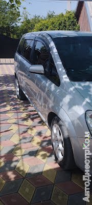 продам авто Opel Zafira Zafira B фото 4