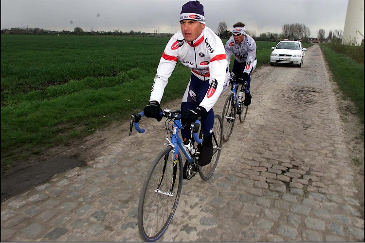 Piotr Wadecki (ex-renner Quick.Step en Lotto) en Nederlander Reinerink ploegleiders bij Q36.5