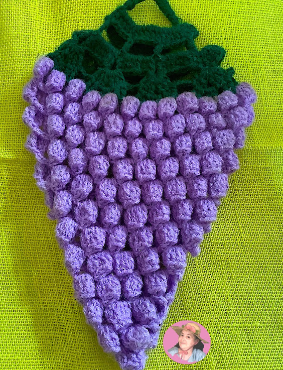 Racimo de uvas en crochet 