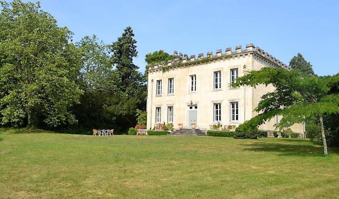 Château Lessac