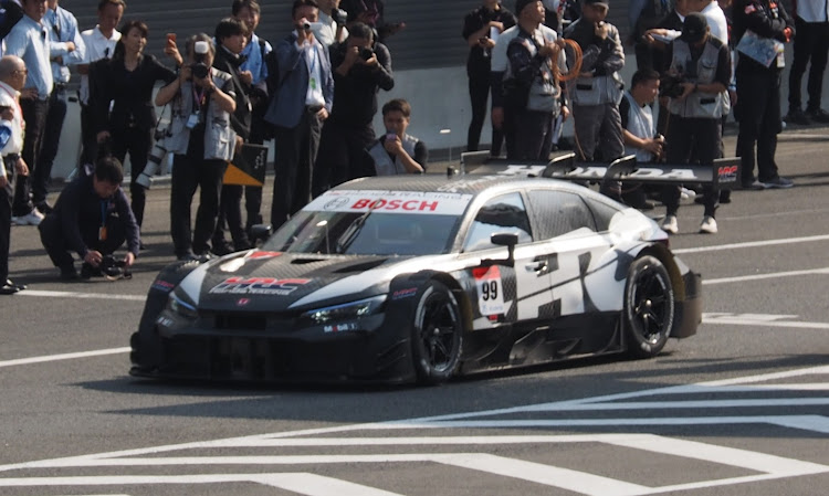 エルグランドのスーパーGT観戦・モビリティリゾートもてぎ・パート2に関するカスタム事例の投稿画像4枚目