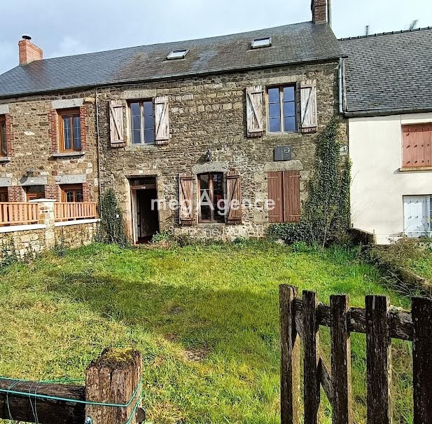 Vente maison 4 pièces 80 m² à Pré-en-Pail-Saint-Samson (53140), 66 000 €