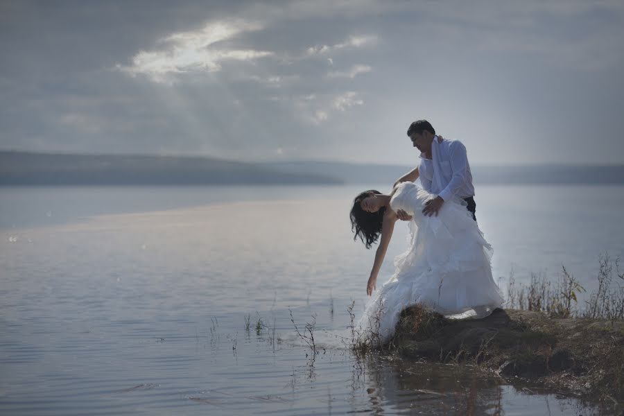 Fotógrafo de casamento Petr Zabolotskiy (pitt8224). Foto de 18 de setembro 2015