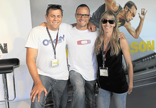 SPECS ON: Matthew Quinn, Oscar Pistorius and Gwen van Lingen at the Oakley 100 Days to the Olympics Event at the University of Pretoria