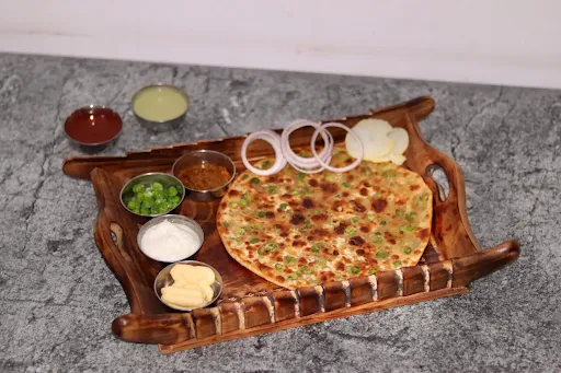 Aloo Matar Pyaz Paratha