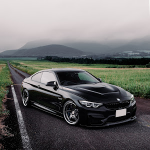 M4 クーペ F82