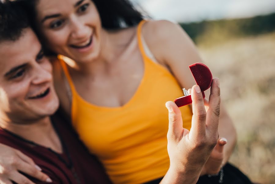 Wedding photographer Petia Emilova (smailka). Photo of 23 July 2019