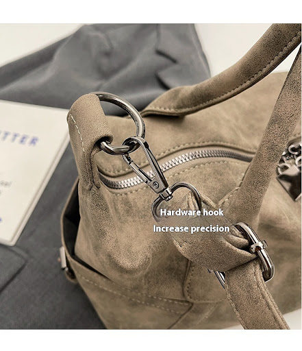 Title 1, Casual versatile large capacity shoulder messen...