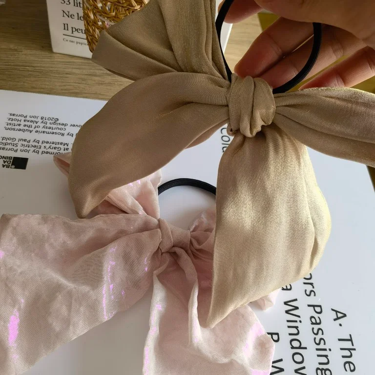 Title 3, Accessoires Cheveux Coiffeur Noeud Soie Brillan...