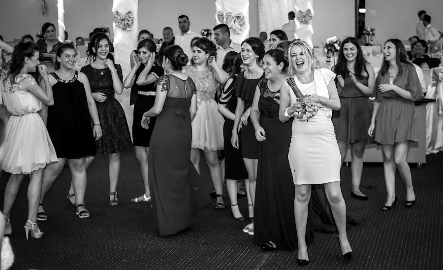 Wedding photographer Ionut-Silviu S (ionutsilvius). Photo of 23 August 2017