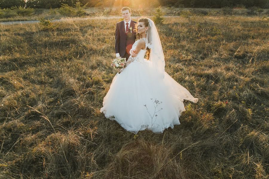 Jurufoto perkahwinan Elena Dedova (elen). Foto pada 19 Mac 2017