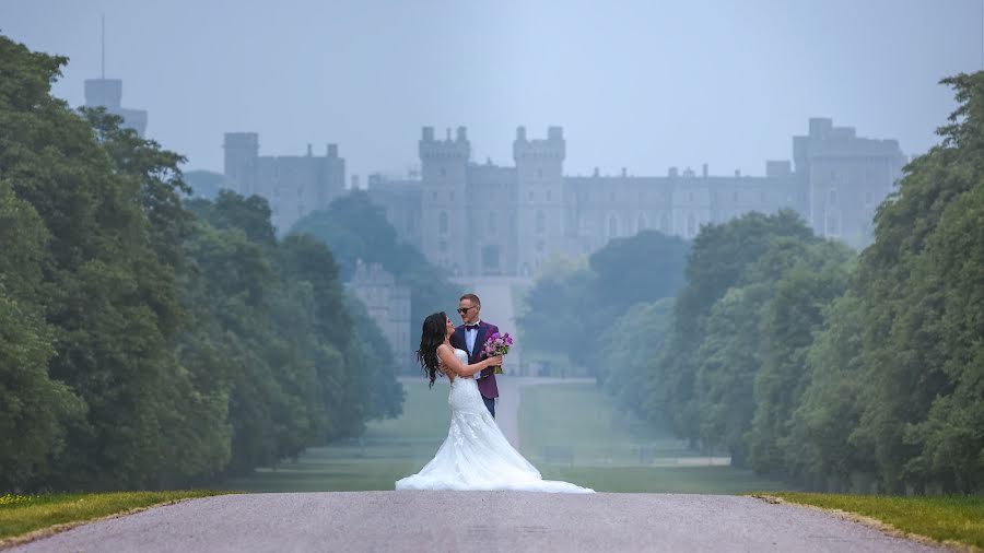 Fotógrafo de casamento Daniel Vacaru (photodaniel). Foto de 8 de abril 2019