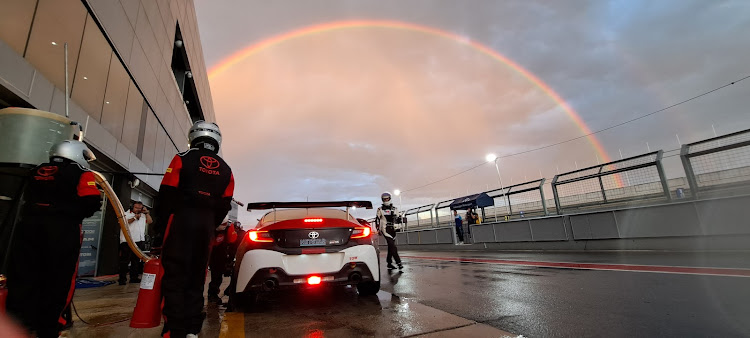 A rainbow welcomes the pit stop for the final stint.