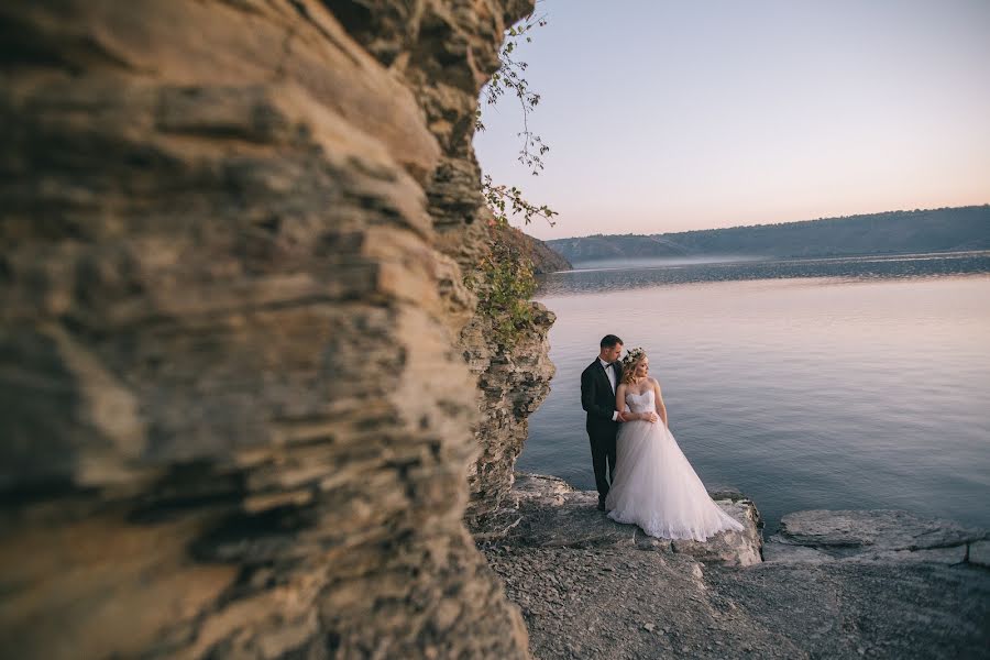 Fotografo di matrimoni Rostislav Kovalchuk (artcube). Foto del 11 gennaio 2018