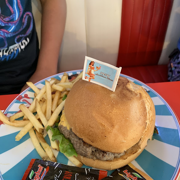 Gluten-Free Burgers at 1950 American Diner