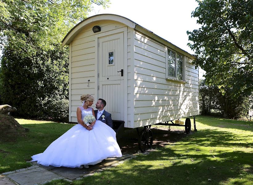 Hääkuvaaja Gary Dunn (abbeyweddings). Kuva otettu 12. kesäkuuta 2019